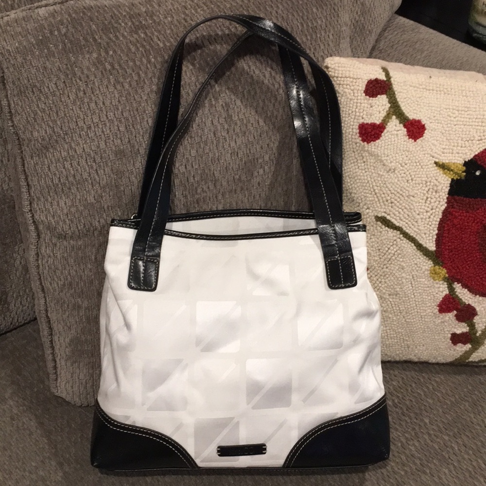 NINE & CO Black and White handbag NWOT